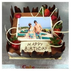 Photo or picture on a cake